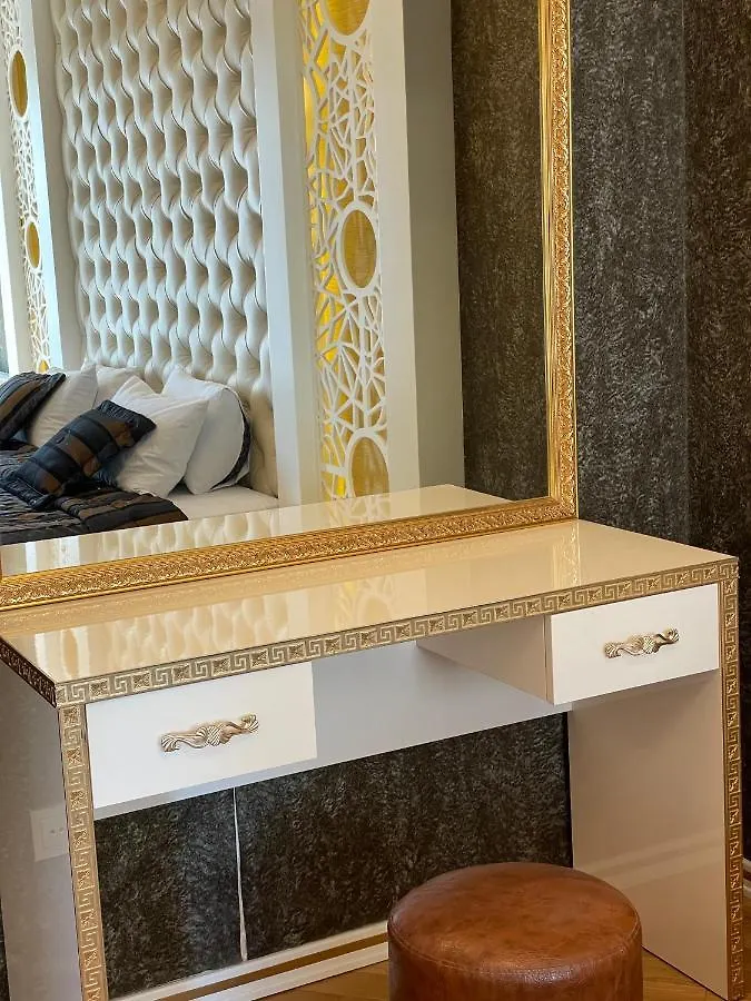 Park Azure Louvre Apartment バクー 0*,  アゼルバイジャン